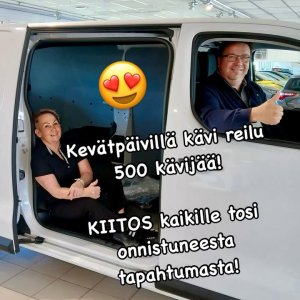Sää helli, iloisia kävijöitä niin paljon että vallan pullatkin pääsivät loppumaan!